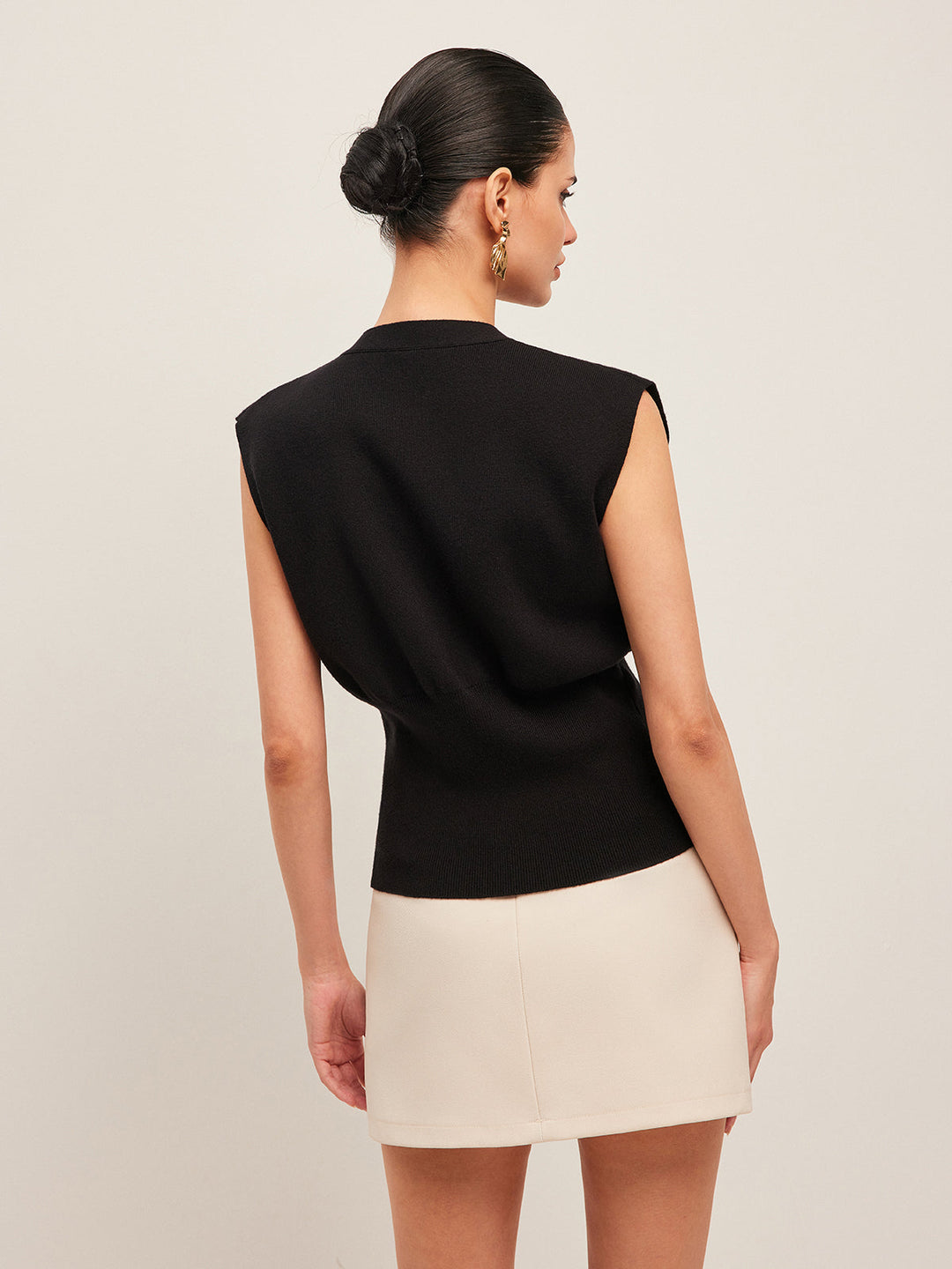 Women’s Sleeveless Deep V-Neck Knit Top