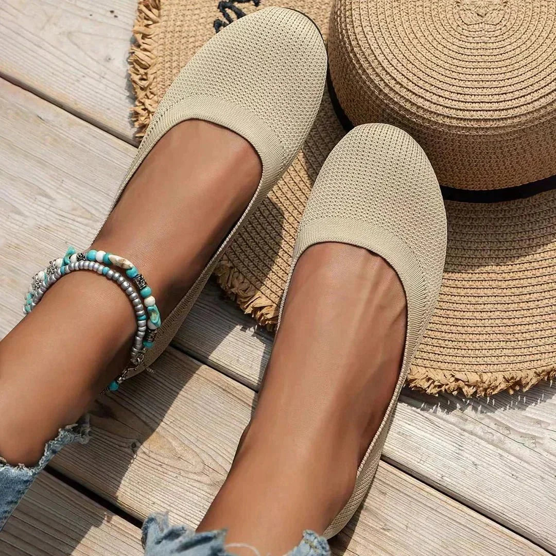 Women’s Closed-Toe Slip-On Flats with Low Sole