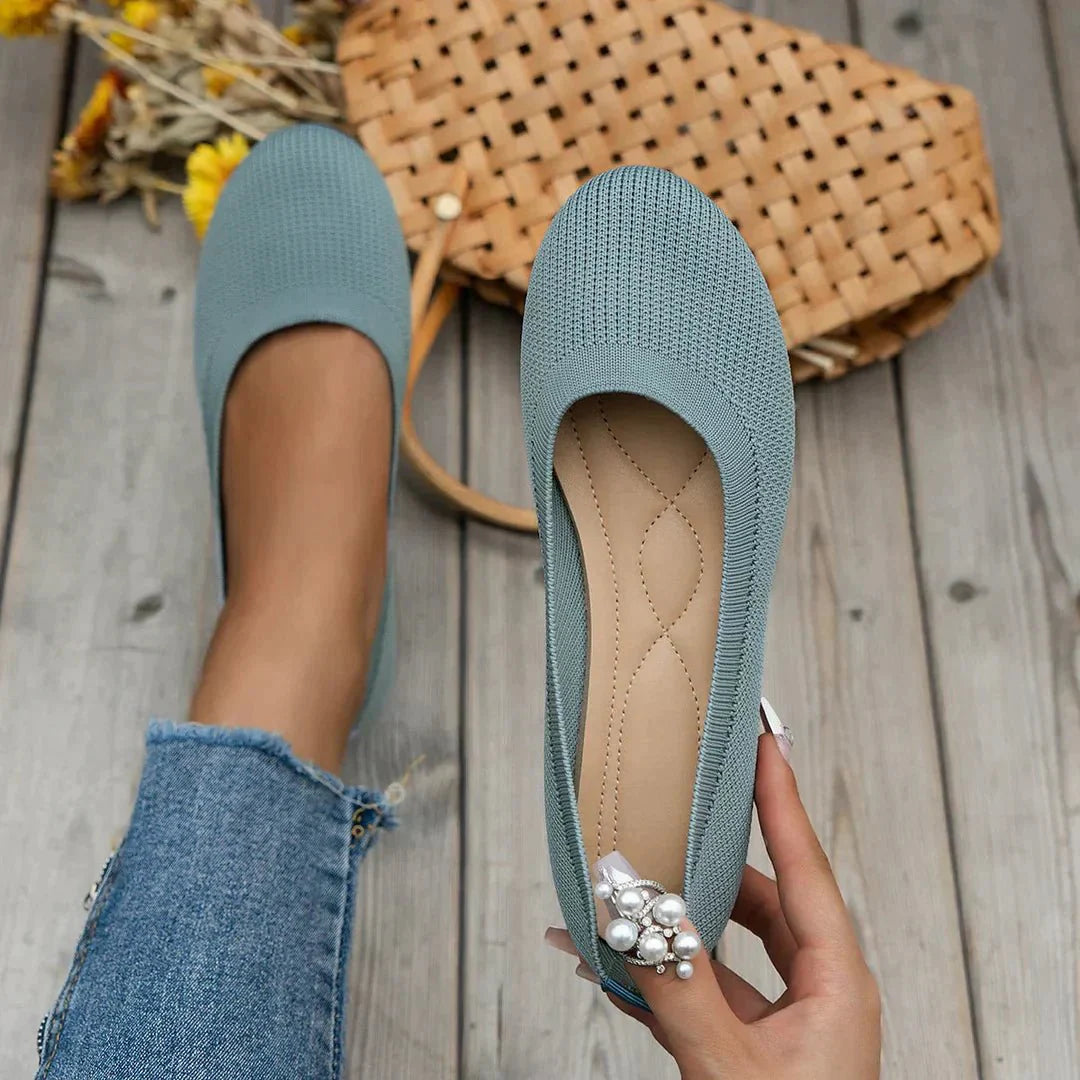Women’s Closed-Toe Slip-On Flats with Low Sole
