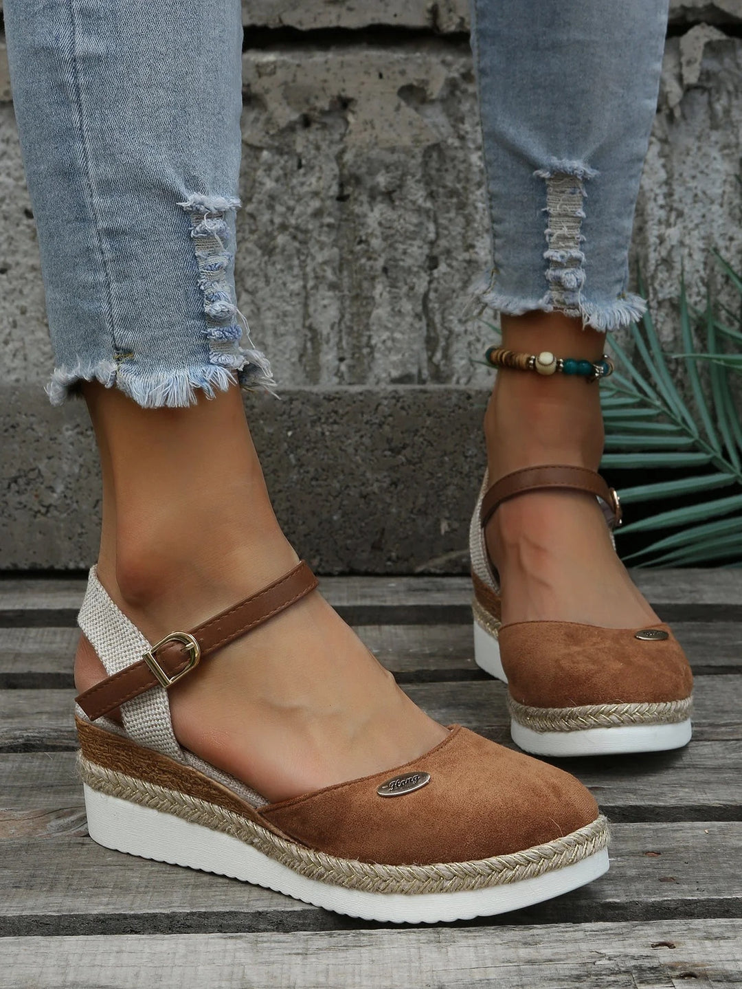Women’s Closed-Toe Espadrilles with Low Wedge