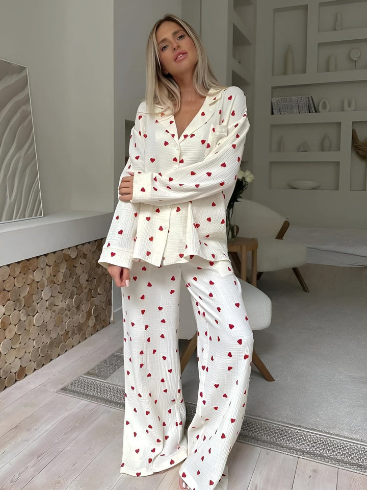 Women’s Heart Print Pyjama Set with Long Sleeves